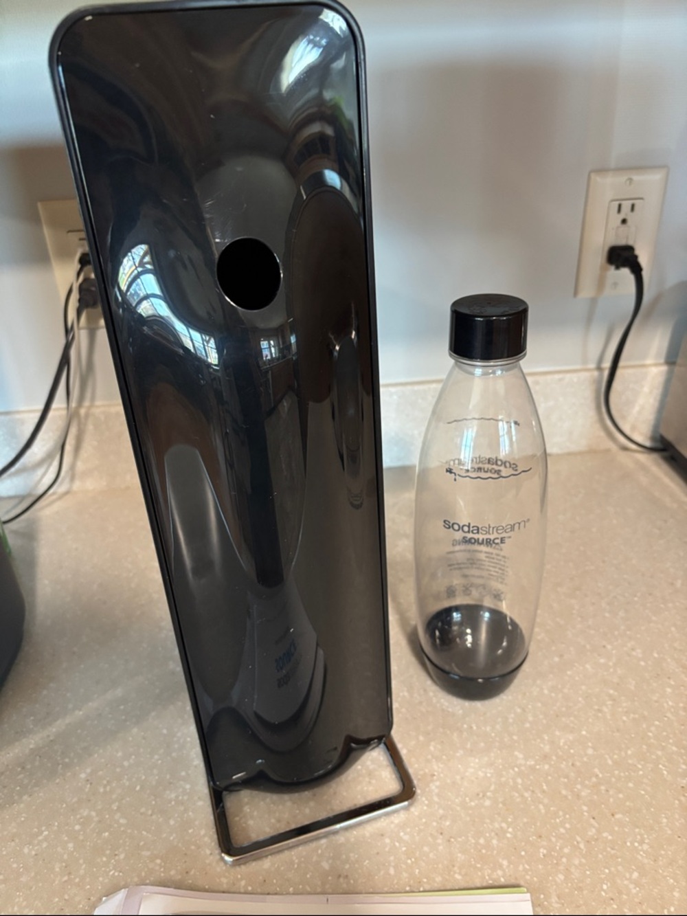 SodaStream Source Black Sparkling Water Maker - Picture 6 of 6